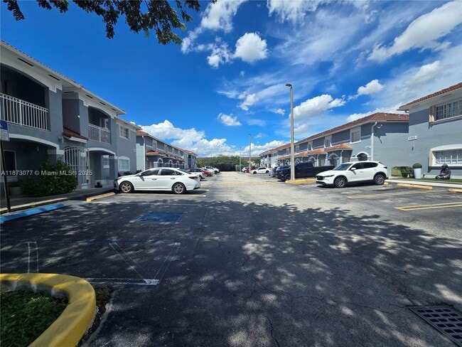 Building Photo - 2850 W 80th St