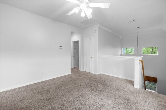 Building Photo - 107 W Burberry Cir
