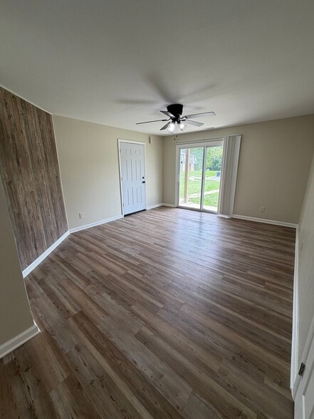 Building Photo - 1332 Brooke Park Dr