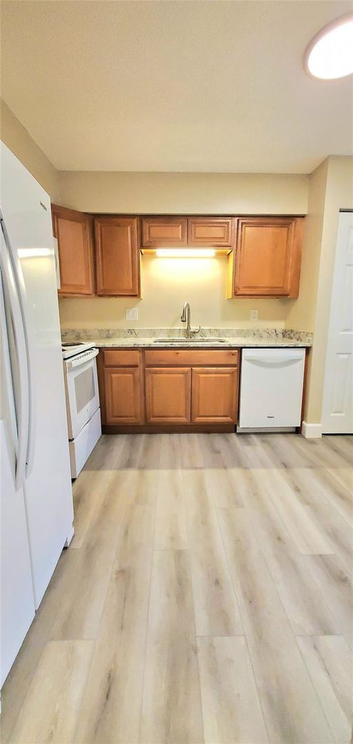 Building Photo - 3013 NW 92nd Ave