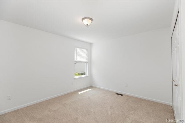 Building Photo - 286 Springview St