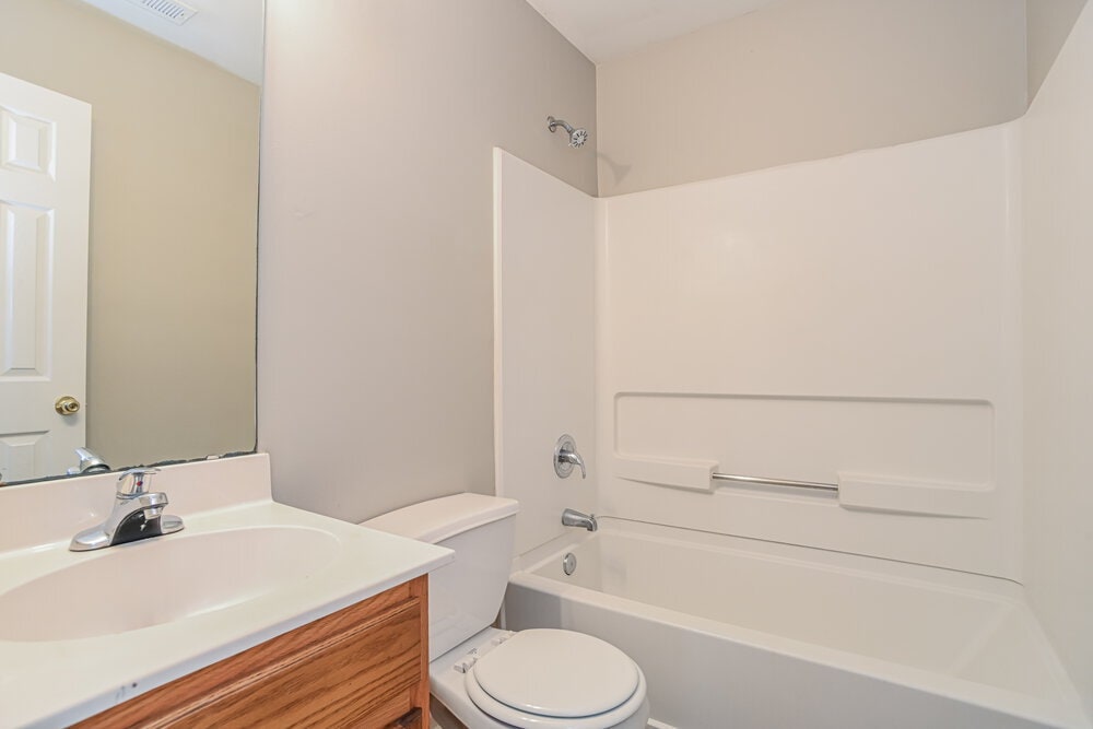 Building Photo - 933 Grass Hollow Ct