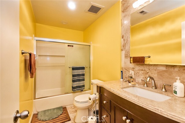 Building Photo - 531 Juniper Way