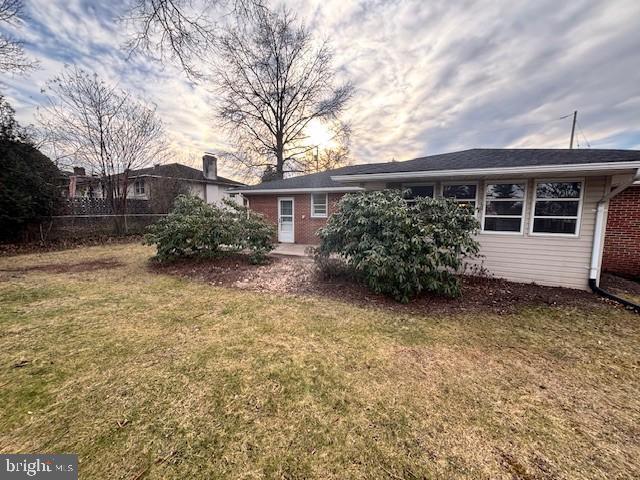 Building Photo - 2349 Redwood Rd