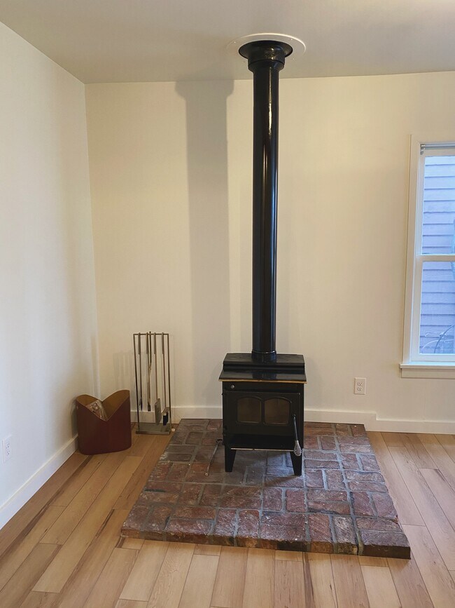 Functioning wood burning stove - 2608 E Madison St