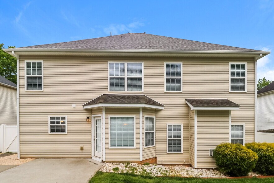 Building Photo - 3513 Tybee Dr