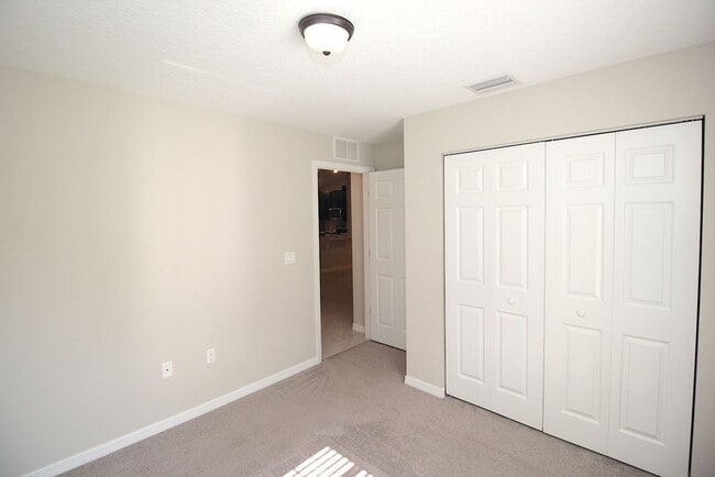 Building Photo - Roomy 3 Bed 2 Bath 1 Car Grg Home for rent...