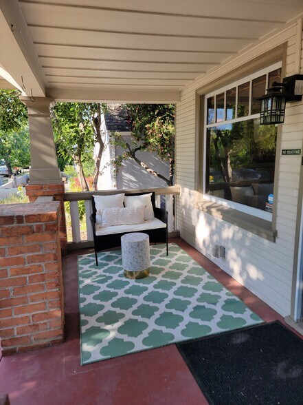 Building Photo - 1707 35th St