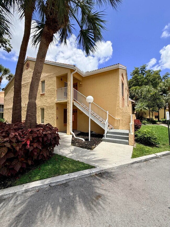 Building Photo - 1142 Coral Club Dr