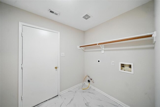Building Photo - 21338 Blissfield Ln