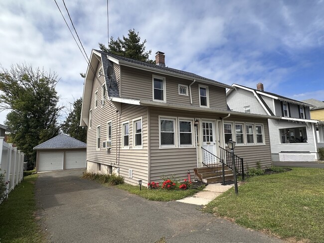 Building Photo - 141 Cheshire St