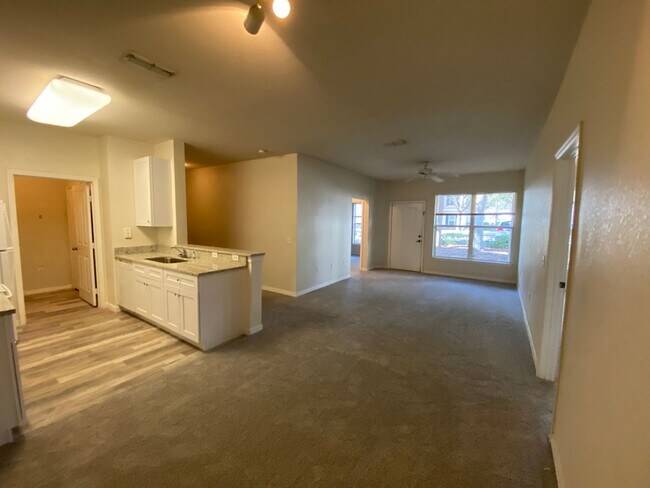 Building Photo - Ground Floor - 2 Bedrooms, 2 Bathrooms