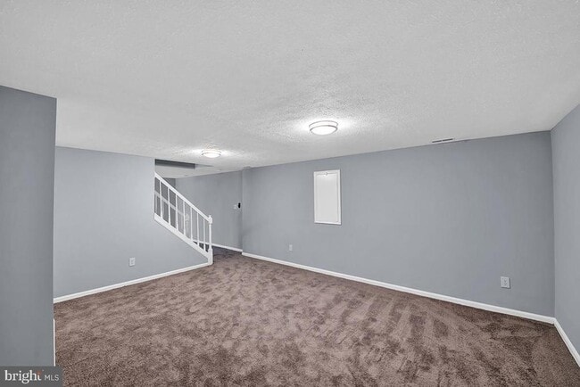 Building Photo - 801 High Plain Dr