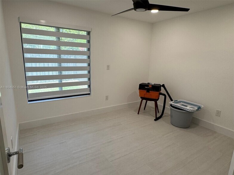 Building Photo - 12721 SW 68th Ter