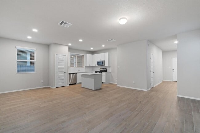 Building Photo - 109 Tillage Rd