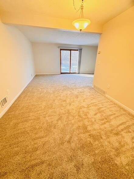 Dinning room - 25 Willowick Dr