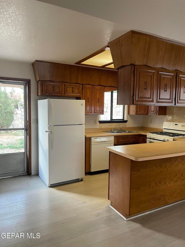 Building Photo - 761 Dorsey Dr