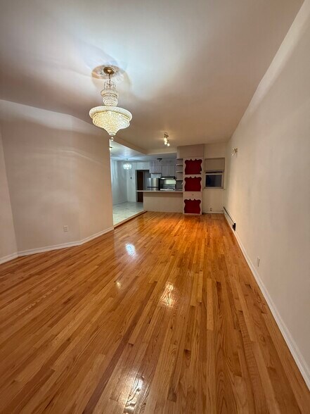 Building Photo - 529 80th St