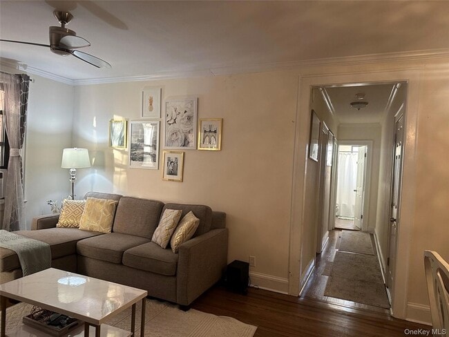 Building Photo - 312 Main St