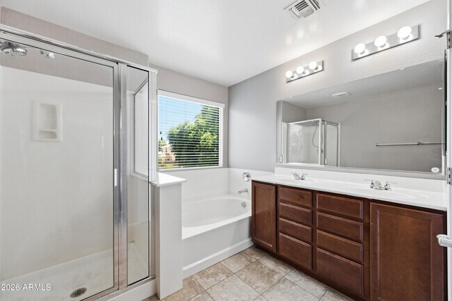 Building Photo - 3539 E Bartlett Dr