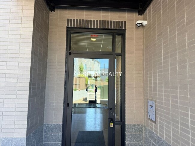 Building Photo - 7650 NW 170th Ave