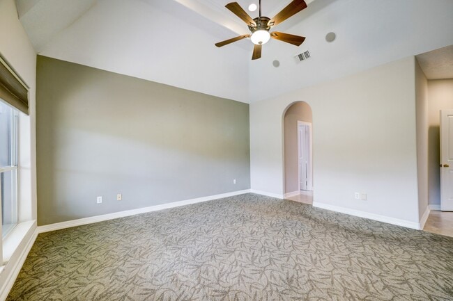 Building Photo - 16403 Knightrider Dr