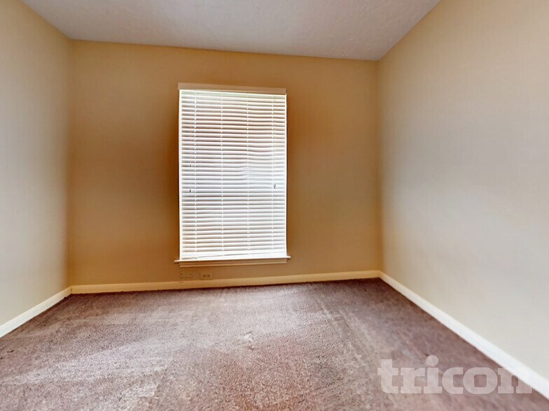 Building Photo - 1838 Turtle Creek Dr