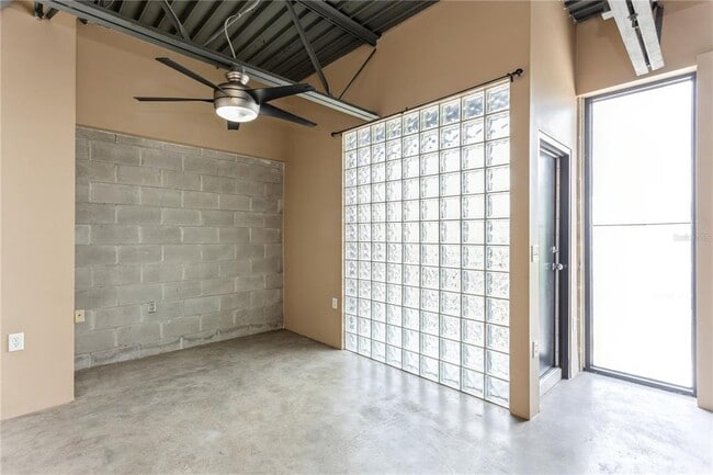 Building Photo - 217 N 12th St
