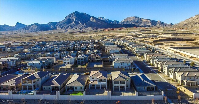 Building Photo - 552 Parkwind Ln