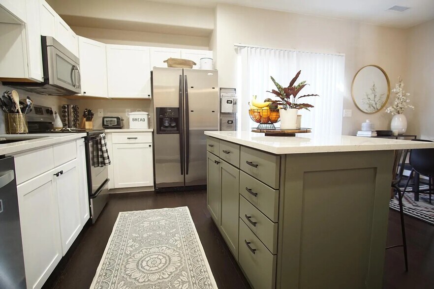 Building Photo - 12775 Jasmine Ct