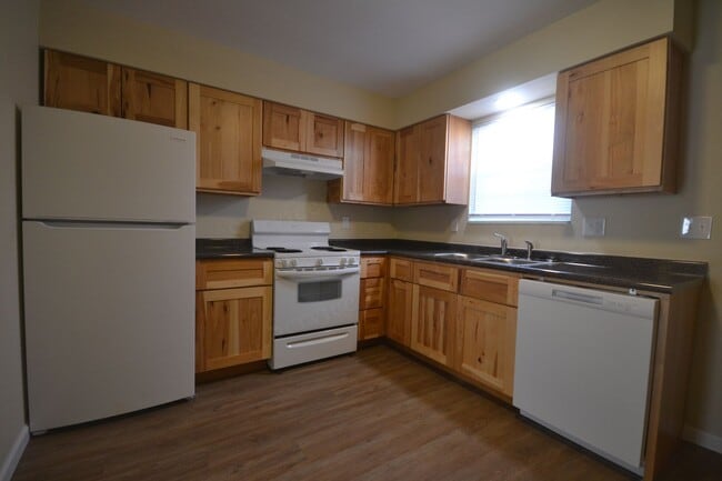 Primary Photo - Northwood Hills 8 plex