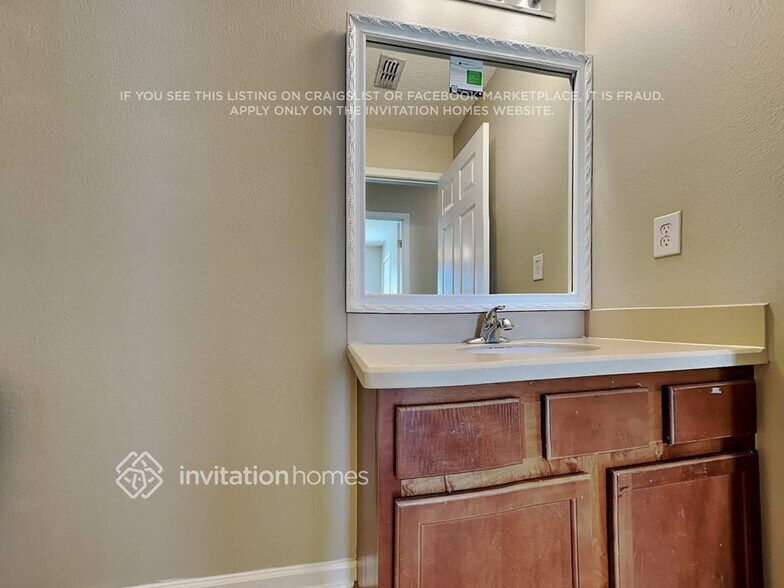 Building Photo - 3816 N Trapani Dr