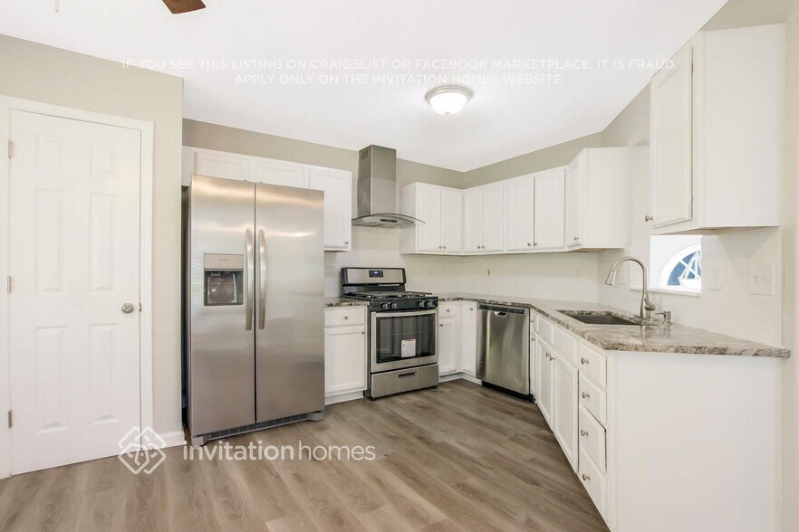 Building Photo - 3014 Lake Park Trail