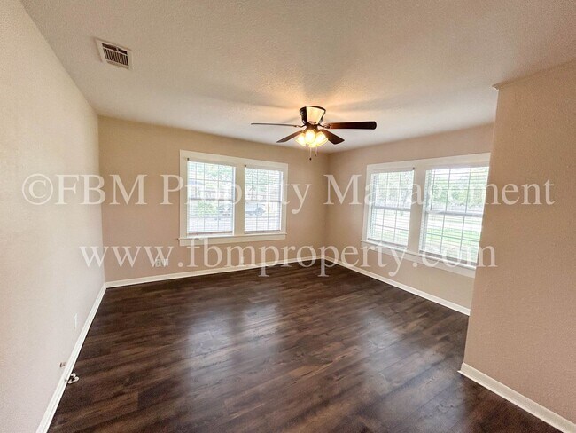 Building Photo - 212 W Marshall St