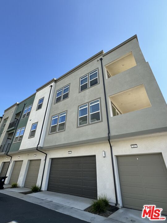 Building Photo - 26976 W Prospector Rd