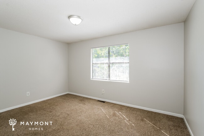 Building Photo - 625 Hampton Cir