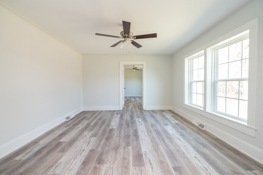 Building Photo - 1473 Briarcliff Dr