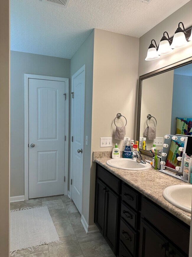 Building Photo - Coming Soon