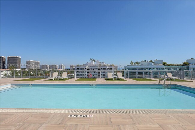 Building Photo - 1025 92nd St