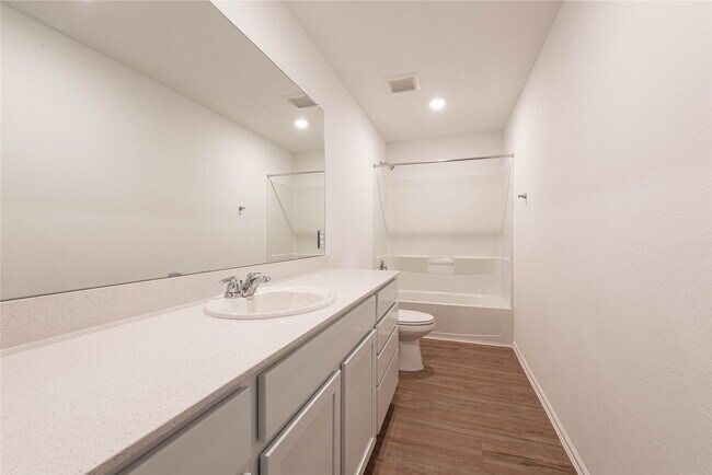 Building Photo - 913 Oak Mist Ln