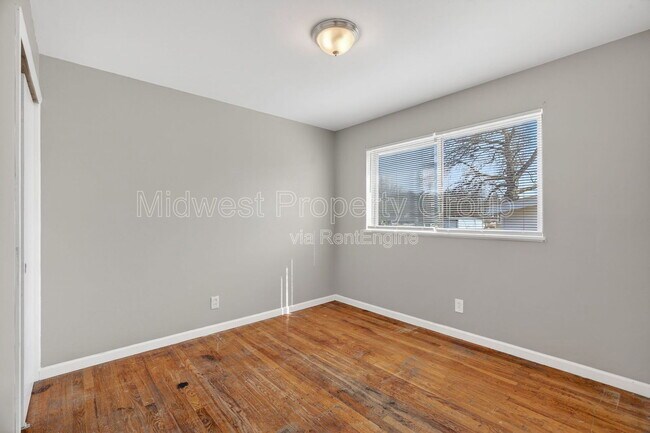 Building Photo - 2228 Duchess Dr