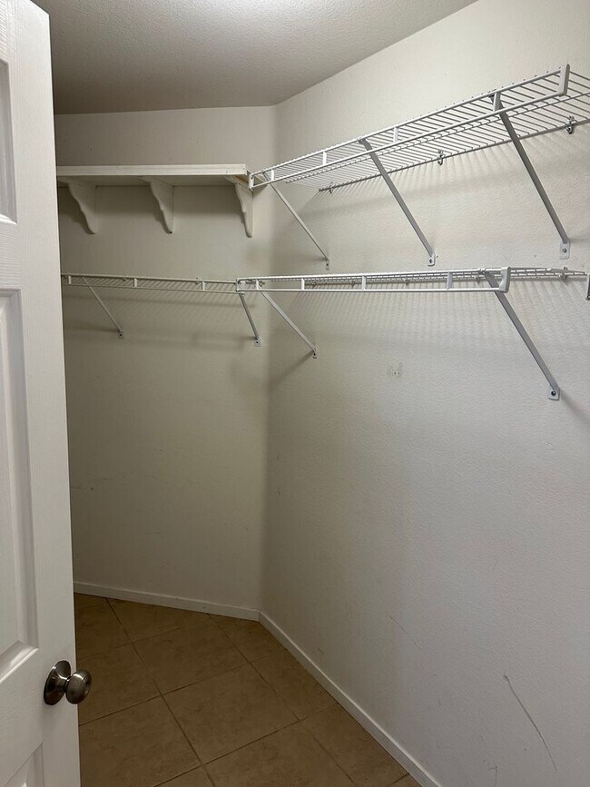Building Photo - Single Story, Three Car Garage, Three Bedr...