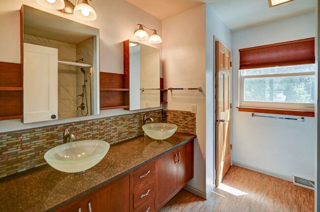 Building Photo - 1398 Prairie Rose Dr