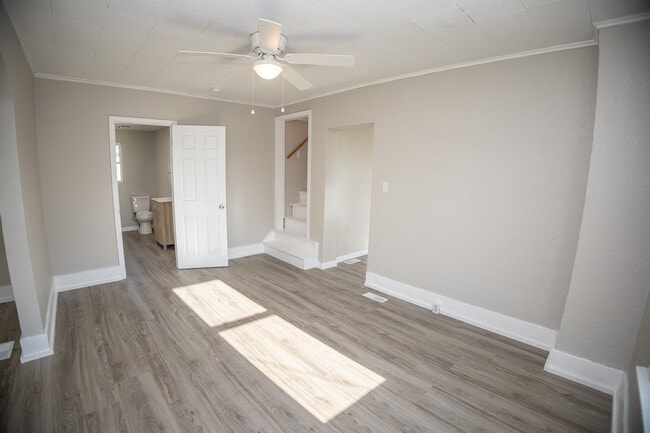 Building Photo - 421 Marshall St