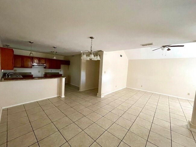 Building Photo - 231 Malaga Dr