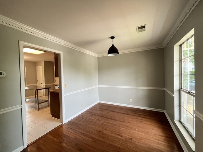 Building Photo - Charming Cul-de-Sac Home with Porch Swing ...