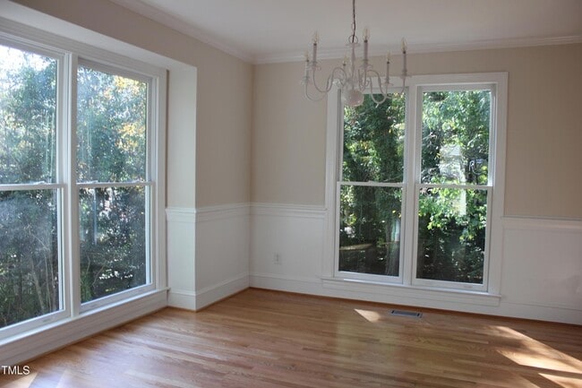 Building Photo - 6321 Gainsborough Dr