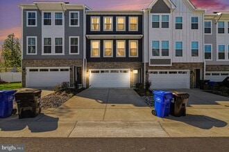 Building Photo - 4102 Bolton Ct