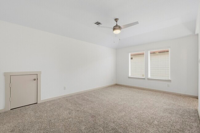 Building Photo - 12515 Newport Arch Ln