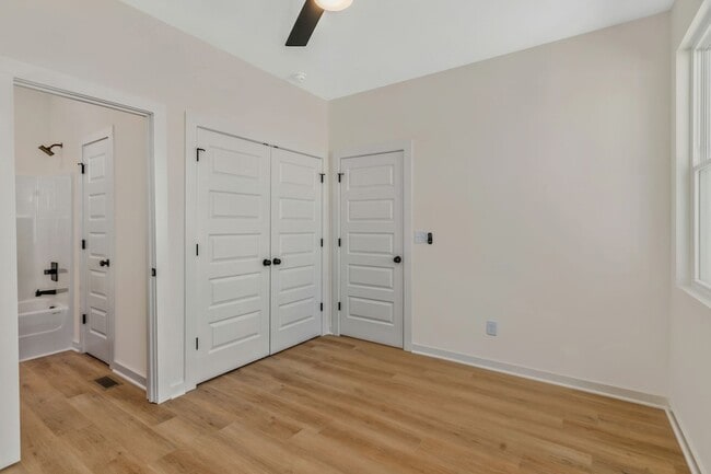 Building Photo - 310 Cedar St